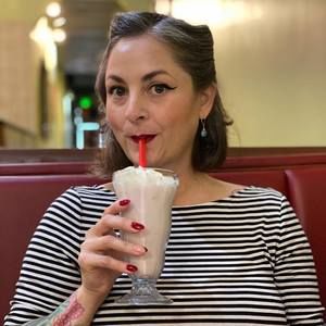 Meet your Posher, Anjanette